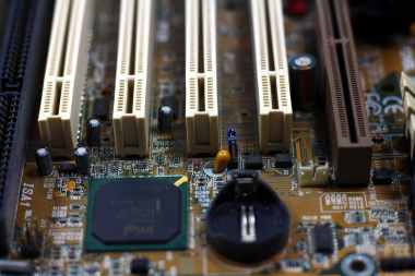 Qualcomm spends $4.2 billion to buy GF chips