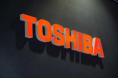 JIP-led consortium considering 2.4 trillion yen bid for Toshiba