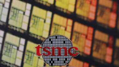 Taiwan's TSMC maintains 70% utilization rate despite slowing chip orders, expects boost from Apple and AMD in Q2. 
