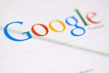 Google Launches Dialogue Feature and Bard Chatbot for Enhanced Search