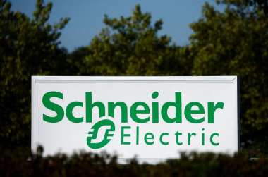 Schneider's Catalyze: Cut Carbon in Chip Supply Chain