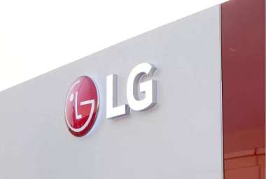 LG Display Tops 5 Years in High-End Auto Displays (10"+)