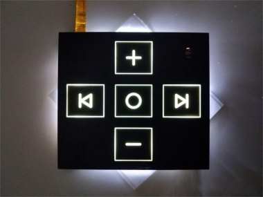 Bluetooth Speaker Tech: DIY LED, Touch