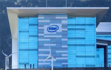 Intel Taps Micron Exec After $7B Foundry Loss