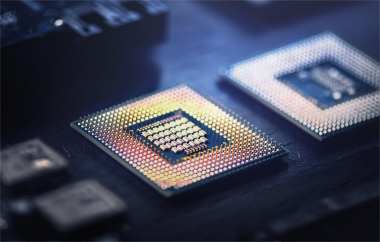 Trump to Set Semiconductor Tariffs Up to 300%