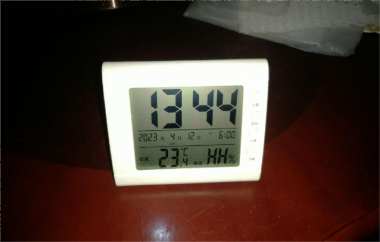 DIY: Upgrade Alarm Clock with R8025 Crystal